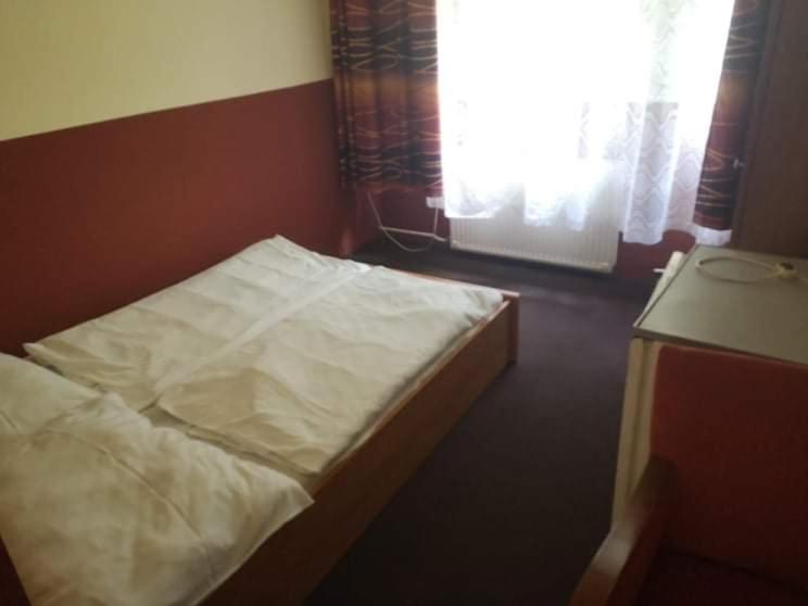 Fenyves Panzio Bed & Breakfast Сиофок Екстериор снимка